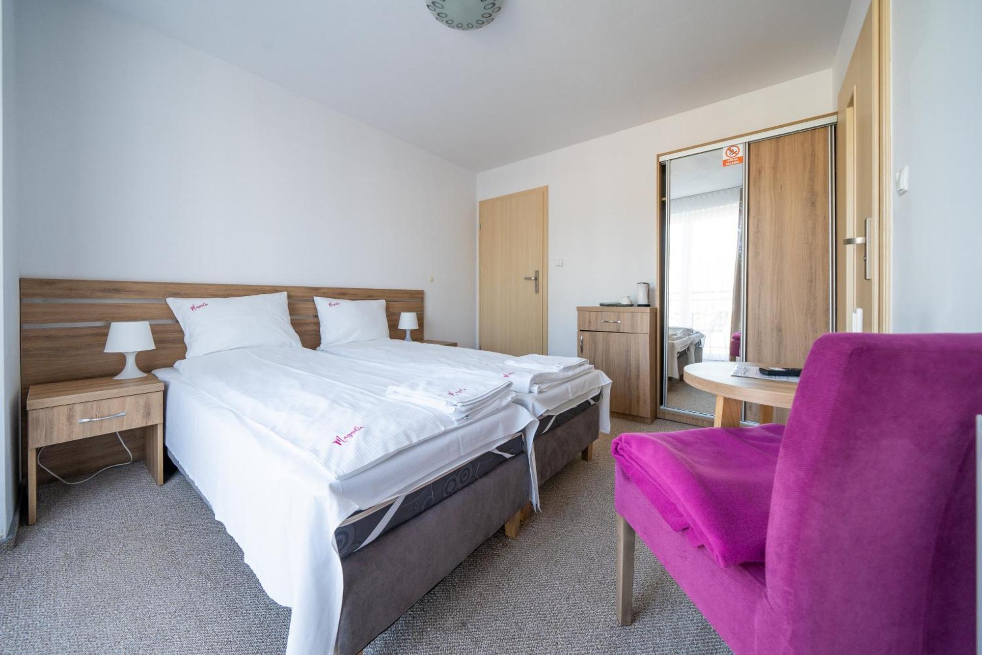 Magnolia Pokoje I Apartamenty Debki Esterno foto