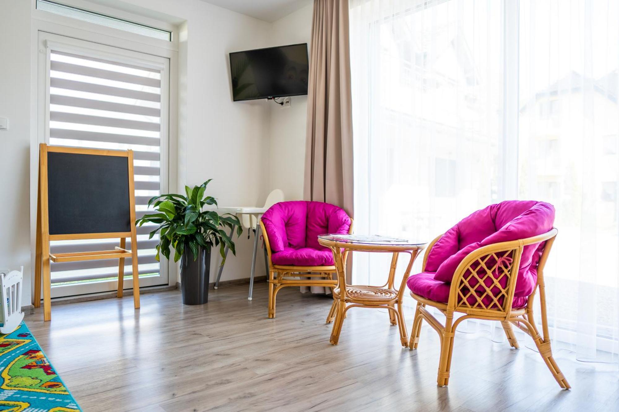 Magnolia Pokoje I Apartamenty Debki Esterno foto
