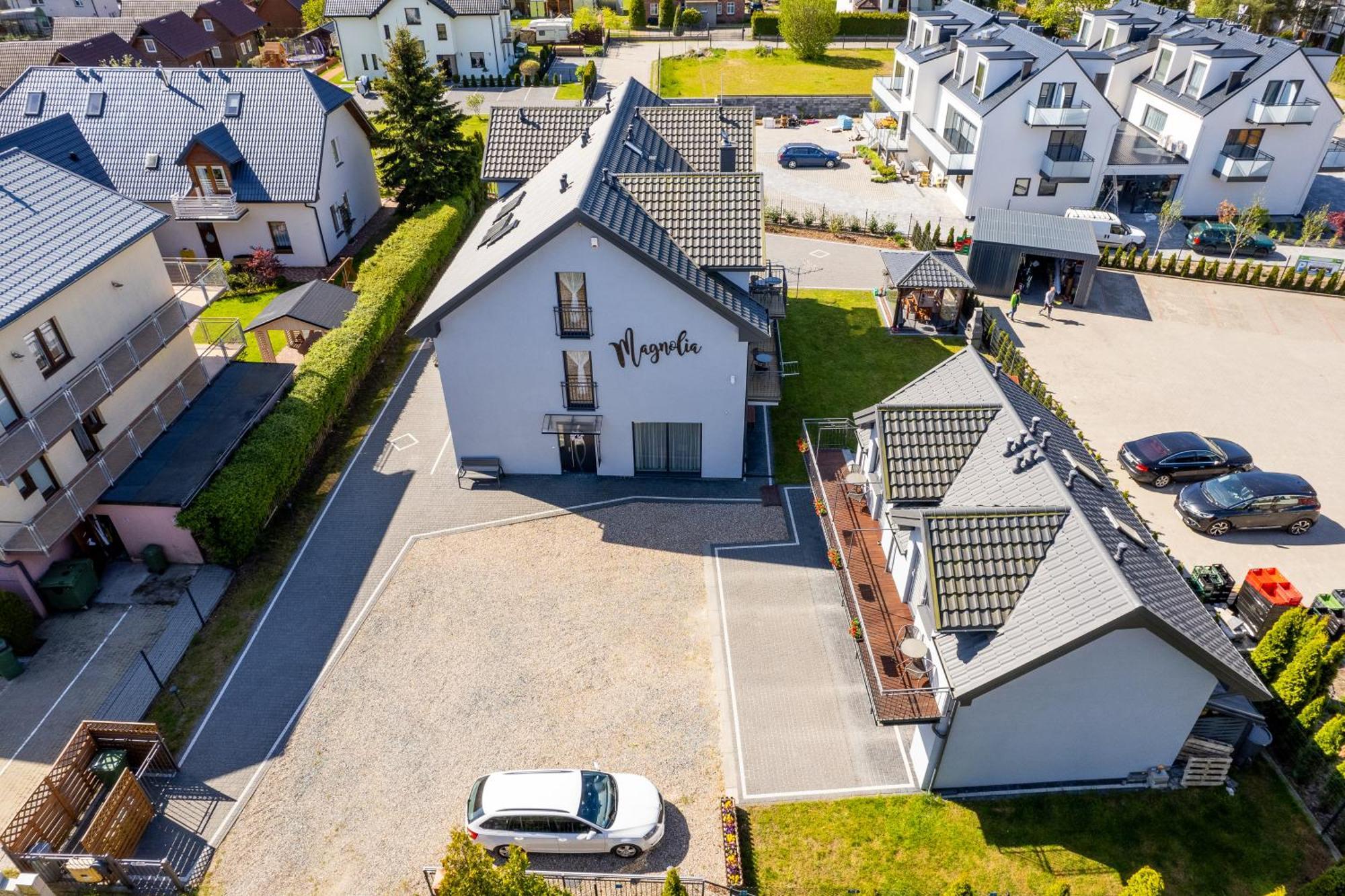 Magnolia Pokoje I Apartamenty Debki Esterno foto