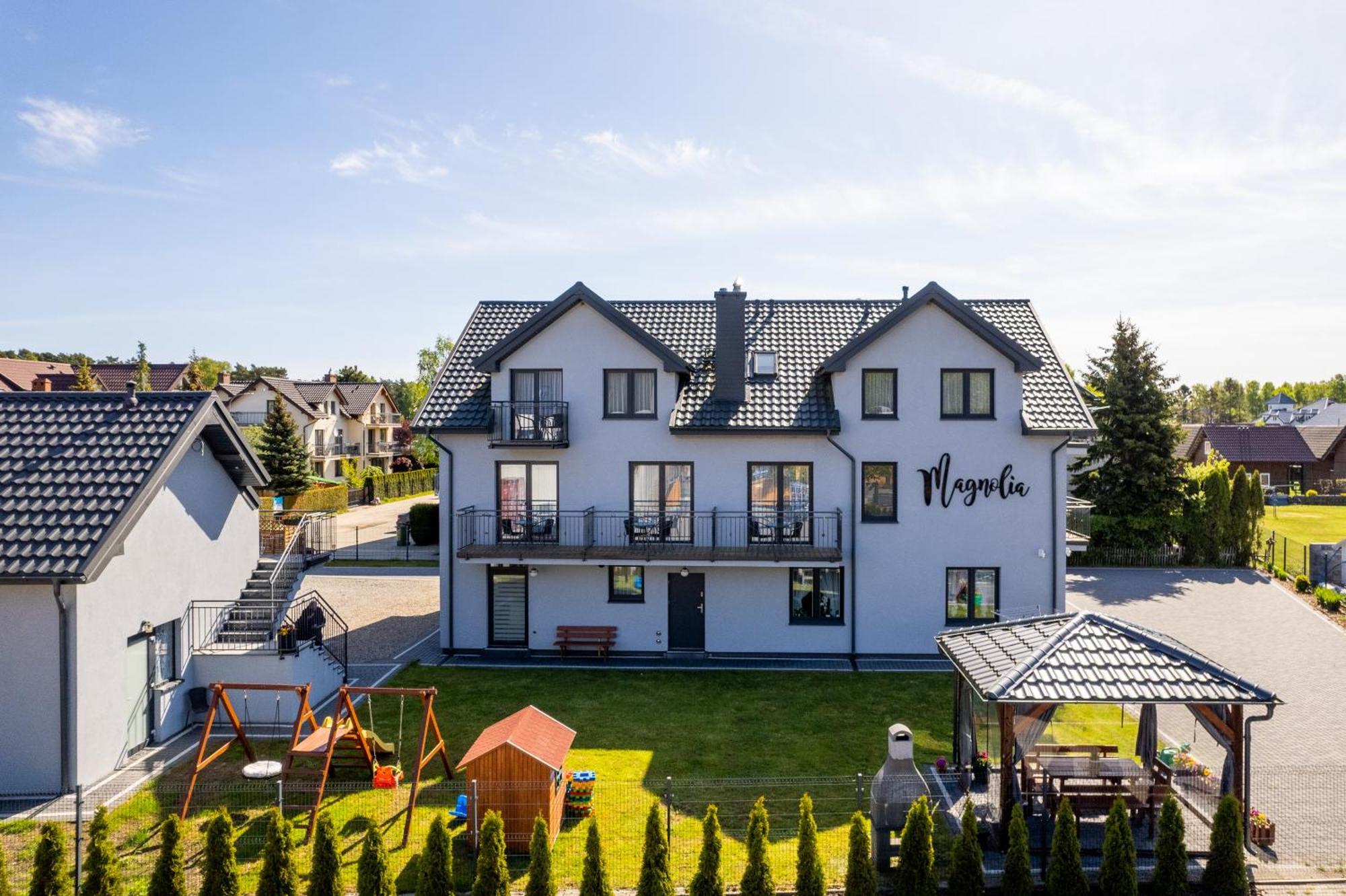 Magnolia Pokoje I Apartamenty Debki Esterno foto