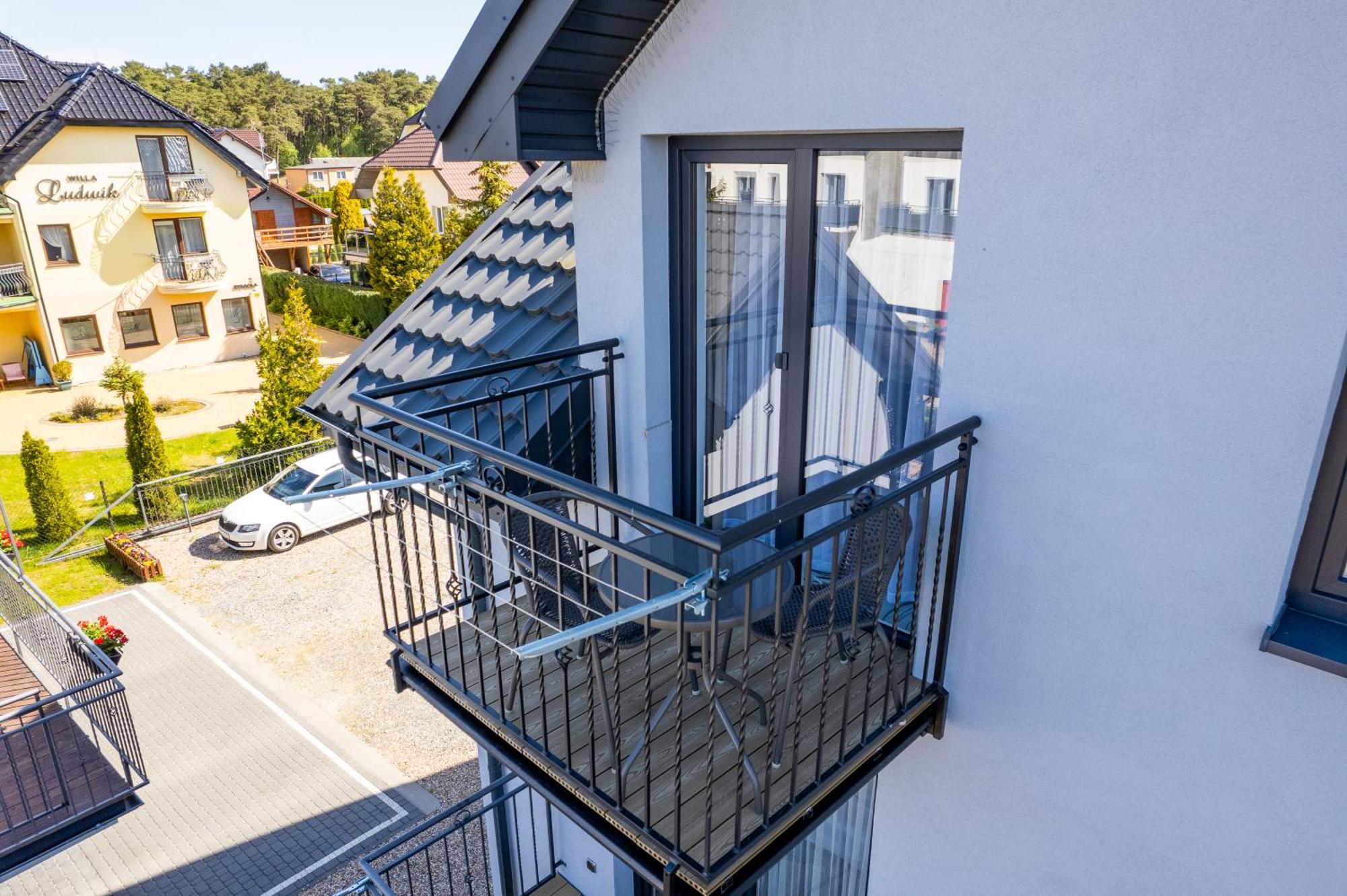Magnolia Pokoje I Apartamenty Debki Esterno foto