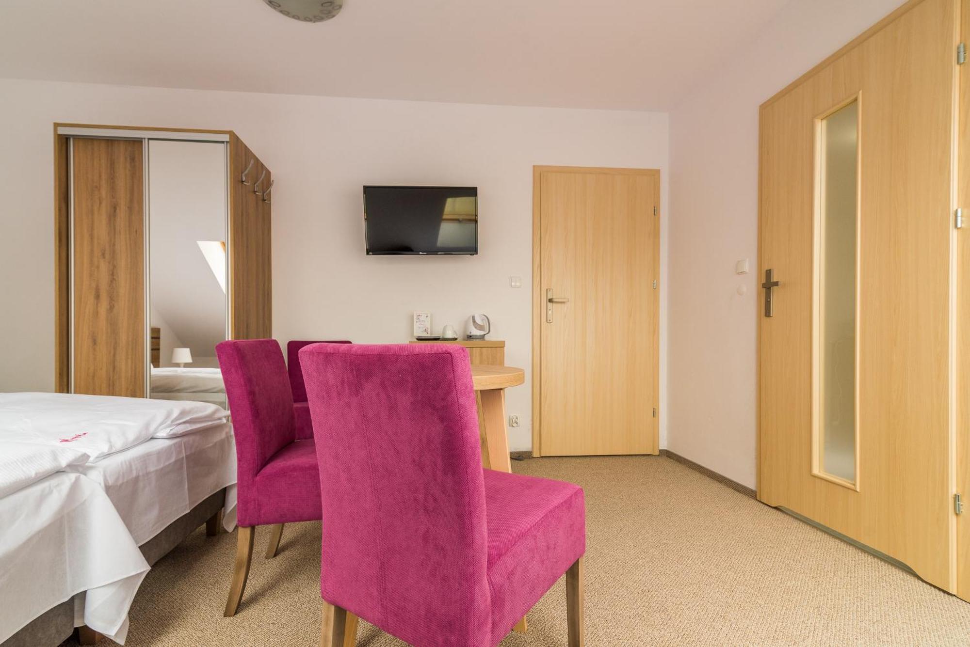 Magnolia Pokoje I Apartamenty Debki Esterno foto