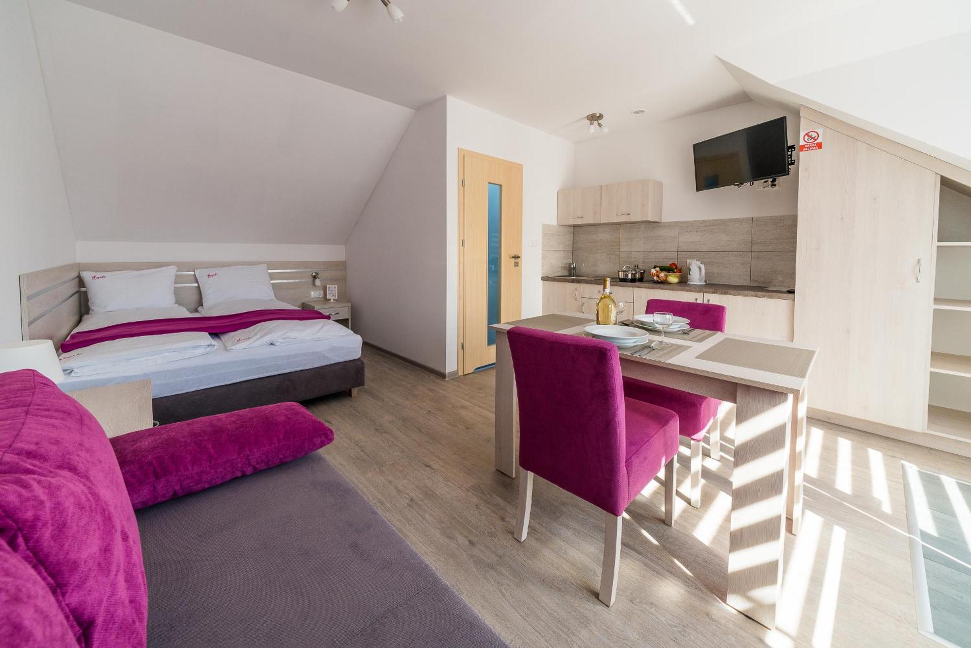 Magnolia Pokoje I Apartamenty Debki Esterno foto