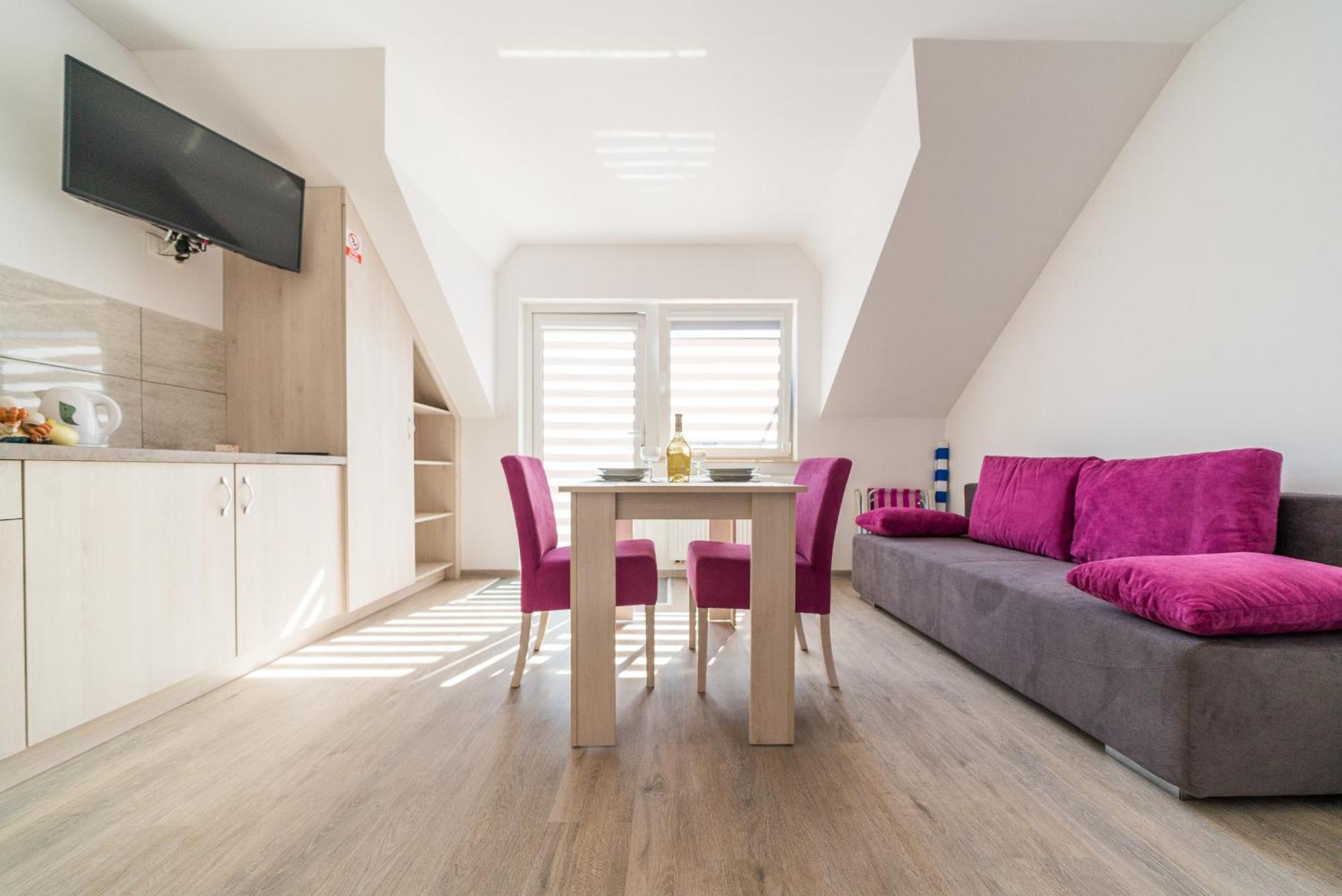 Magnolia Pokoje I Apartamenty Debki Esterno foto