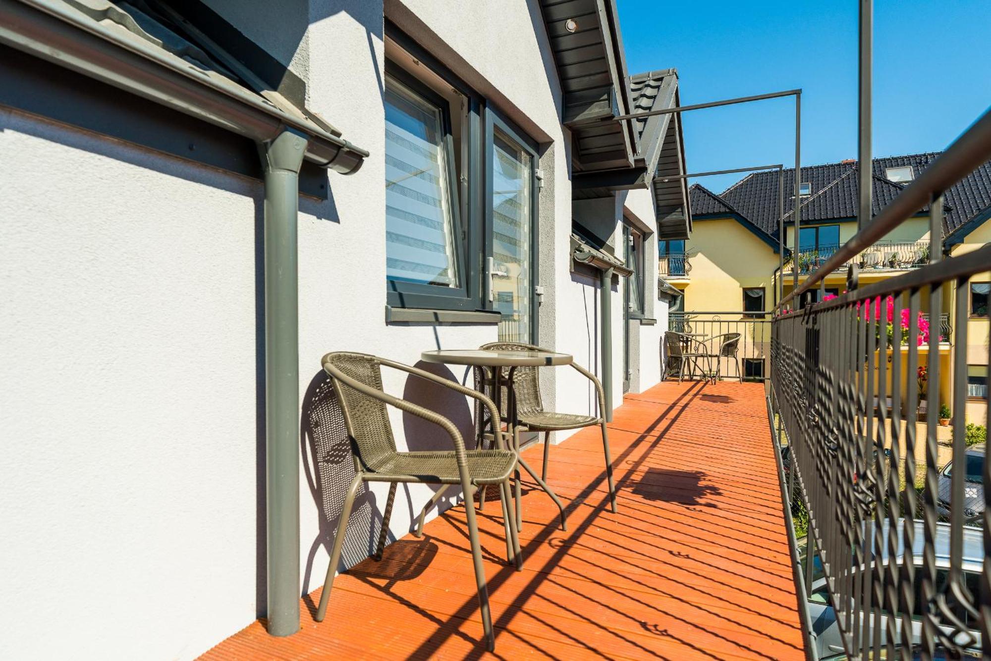 Magnolia Pokoje I Apartamenty Debki Esterno foto