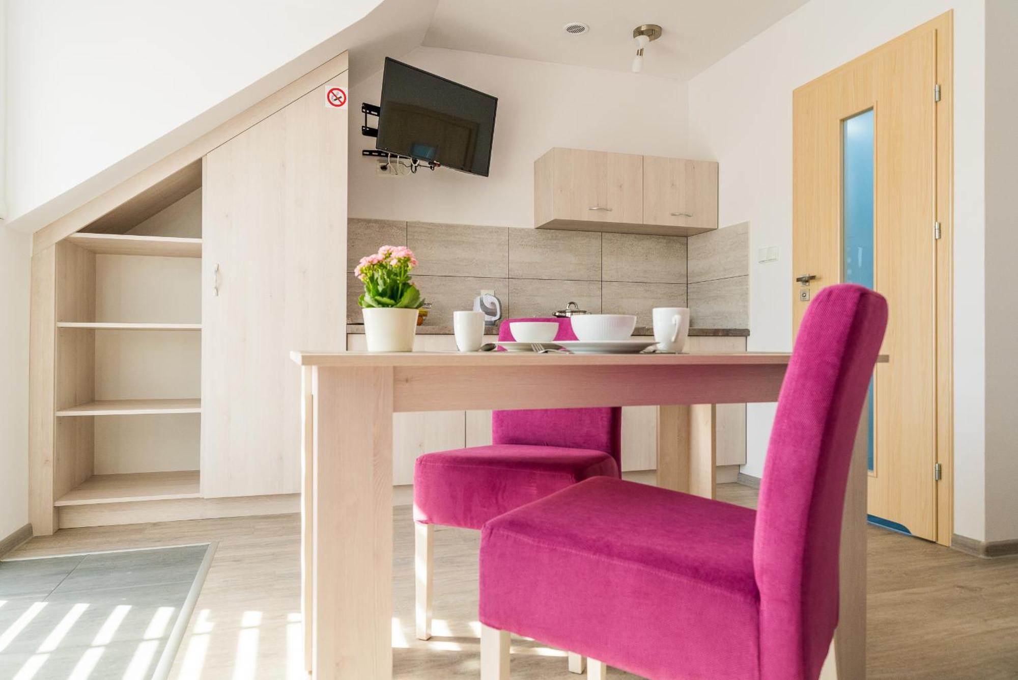 Magnolia Pokoje I Apartamenty Debki Esterno foto
