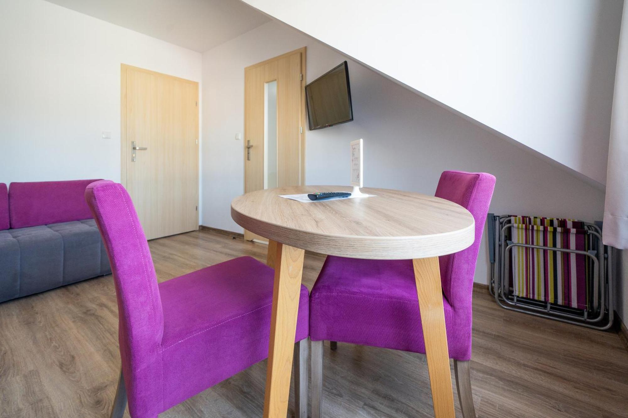 Magnolia Pokoje I Apartamenty Debki Esterno foto